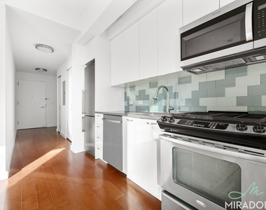 80 Dekalb Avenue - Photo Thumbnail 2