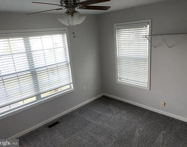 356 Oak Lee Drive - Photo Thumbnail 14
