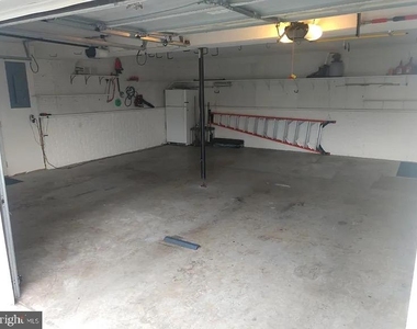 356 Oak Lee Drive - Photo Thumbnail 21