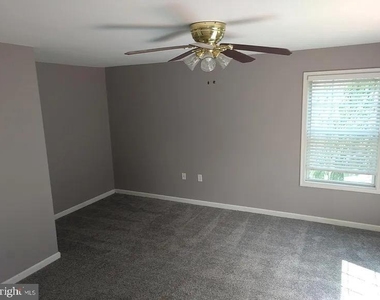 356 Oak Lee Drive - Photo Thumbnail 13