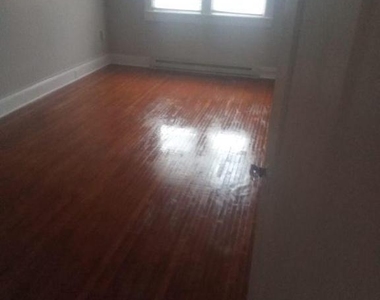 44 S Loudoun Street - Photo Thumbnail 2