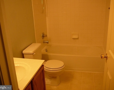 406 Park Cove Drive - Photo Thumbnail 13