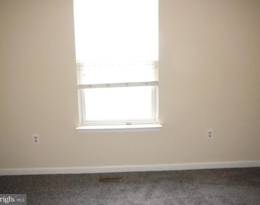 406 Park Cove Drive - Photo Thumbnail 6