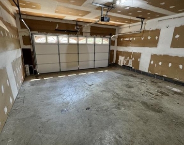 5088 Blarney Street - Photo Thumbnail 18