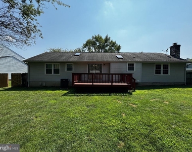 5088 Blarney Street - Photo Thumbnail 21