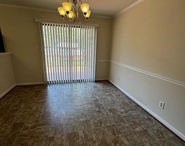 5088 Blarney Street - Photo Thumbnail 4