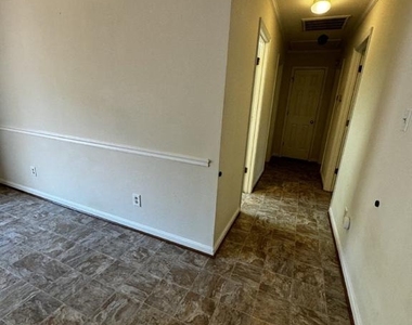 5088 Blarney Street - Photo Thumbnail 3