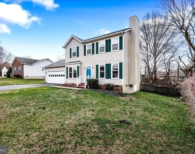 10704 Live Oak Court - Photo Thumbnail 1