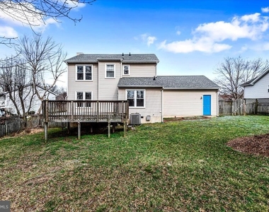 10704 Live Oak Court - Photo Thumbnail 21