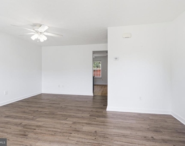 4011 Canopy Way - Photo Thumbnail 4