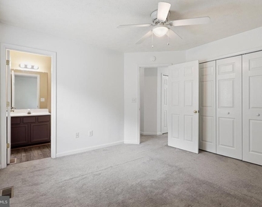 4011 Canopy Way - Photo Thumbnail 10