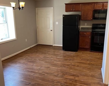 190 W King Street - Photo Thumbnail 9