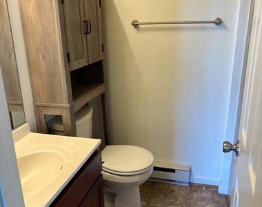 190 W King Street - Photo Thumbnail 3