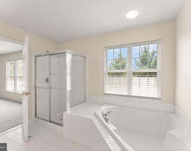 8309 Double Eagle Street - Photo Thumbnail 34
