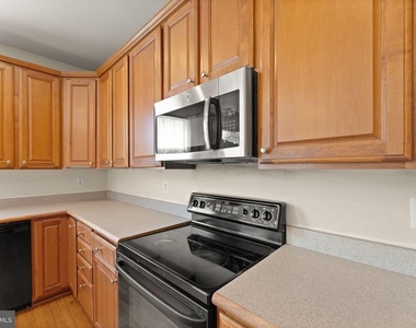 8309 Double Eagle Street - Photo Thumbnail 21