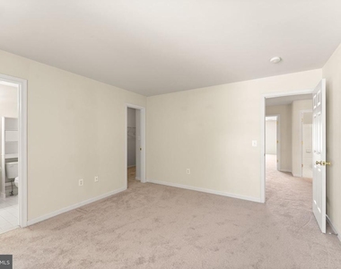 8309 Double Eagle Street - Photo Thumbnail 38