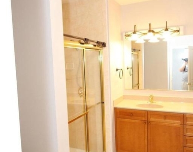 500 Belmont Bay Drive - Photo Thumbnail 5