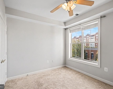 500 Belmont Bay Drive - Photo Thumbnail 24