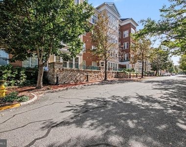 500 Belmont Bay Drive - Photo Thumbnail 22