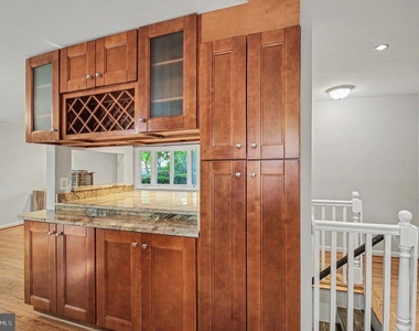 7409 Lake Drive - Photo Thumbnail 6