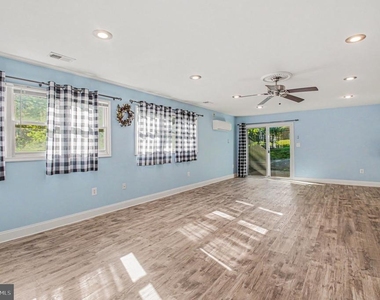 7409 Lake Drive - Photo Thumbnail 14