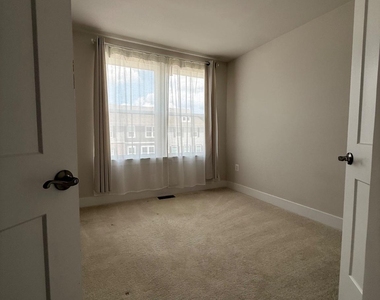 8795 Kensington Church Street - Photo Thumbnail 24