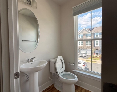 8795 Kensington Church Street - Photo Thumbnail 14