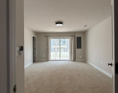 8795 Kensington Church Street - Photo Thumbnail 28