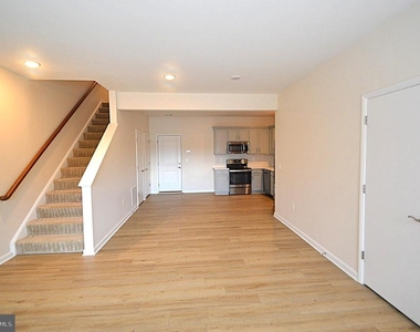 20508 Milbridge Terrace - Photo Thumbnail 2