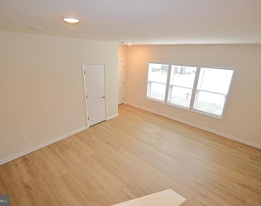 20508 Milbridge Terrace - Photo Thumbnail 17