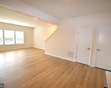 20508 Milbridge Terrace - Photo Thumbnail 16