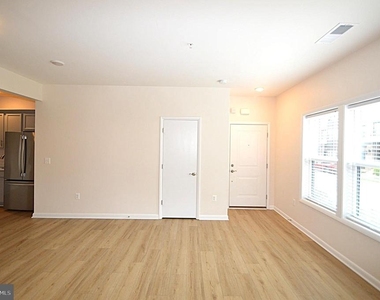 20508 Milbridge Terrace - Photo Thumbnail 4