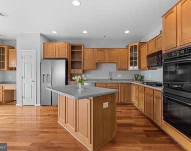 44253 Huron Terrace - Photo Thumbnail 22