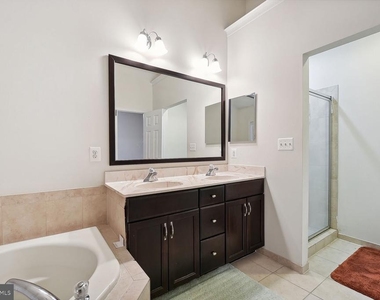43248 Mitcham Square - Photo Thumbnail 12