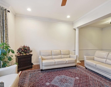 43248 Mitcham Square - Photo Thumbnail 2