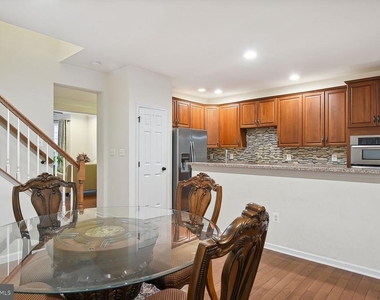 43248 Mitcham Square - Photo Thumbnail 6
