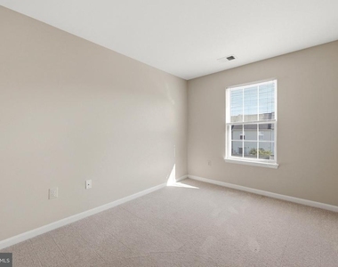 46030 Bayswater Terrace - Photo Thumbnail 21