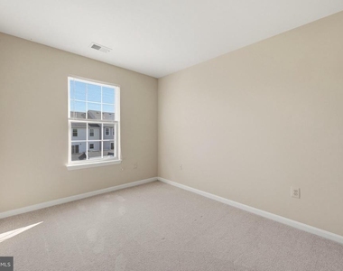 46030 Bayswater Terrace - Photo Thumbnail 20