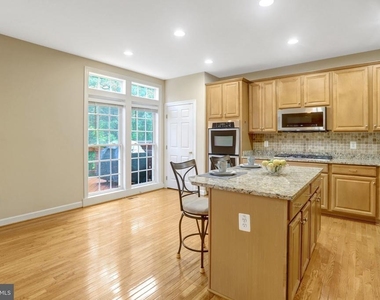 4694 Helen Winter Terrace - Photo Thumbnail 12