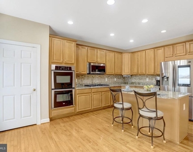 4694 Helen Winter Terrace - Photo Thumbnail 14