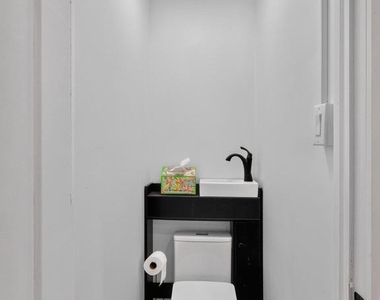2218 Farrington Avenue - Photo Thumbnail 13