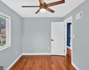 2218 Farrington Avenue - Photo Thumbnail 27