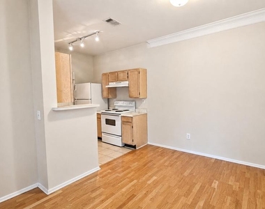 1521 Spring Gate Drive - Photo Thumbnail 6