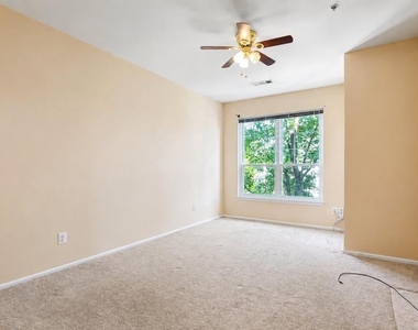 1521 Spring Gate Drive - Photo Thumbnail 15