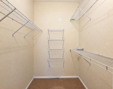 1521 Spring Gate Drive - Photo Thumbnail 18