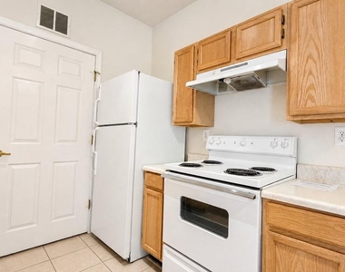 1521 Spring Gate Drive - Photo Thumbnail 8