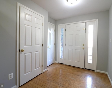 2581 Sutters Mill Drive - Photo Thumbnail 2
