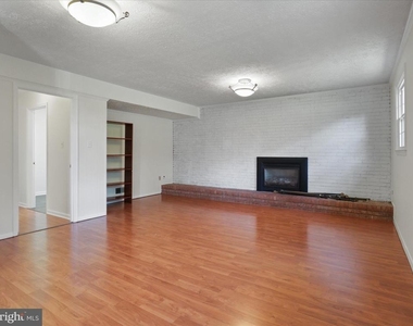 5200 Holden Street - Photo Thumbnail 30