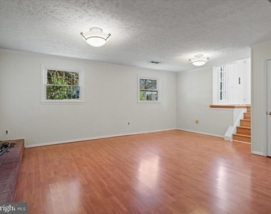 5200 Holden Street - Photo Thumbnail 32