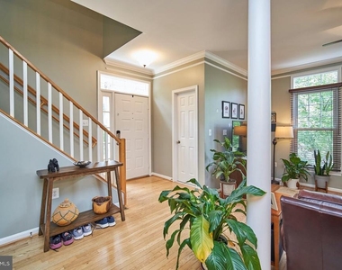 1230 Weatherstone Court - Photo Thumbnail 7